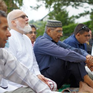 Freitagsgebet auf deutsch © Haus des Islam Festgebet_940x620